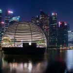 Apple Marina Bay Sands – a new gemstone on the Singapore waterfront and a celebration of light